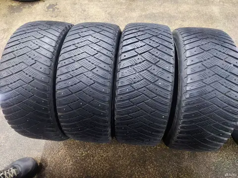 Goodyear Ultragrip Ice Arctic 215/55 R16 97T