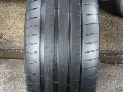 Michelin Pilot Sport 4 255/45 R19 104Y