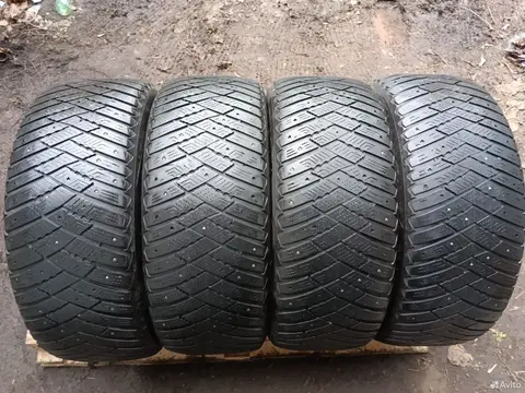 Goodyear Ultragrip Ice Arctic 235/55 R17 103T