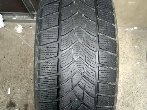 Goodyear UltraGrip Performance Gen-1 215/65 R17 99V