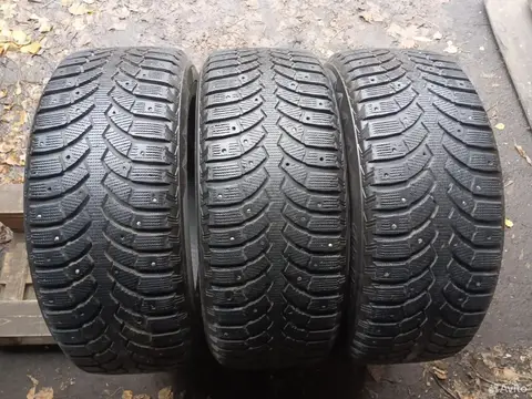 Bridgestone Blizzak Spike-01 235/55 R17 103T