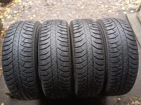 Bridgestone Ice Cruiser 7000 235/65 R17 108T