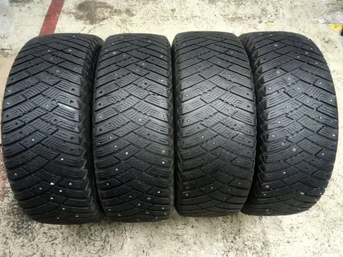 Goodyear Ultragrip Ice Arctic 205/55 R16 94T