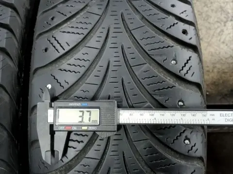Sava Eskimo Stud 205/65 R15 94T