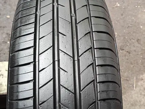 Kumho Ecsta HS52 215/65 R17 103V