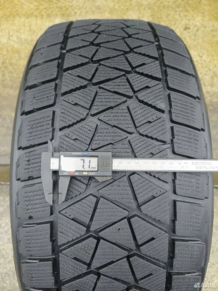 Bridgestone Blizzak DM-V2 275/40 R20 106T, фото 2