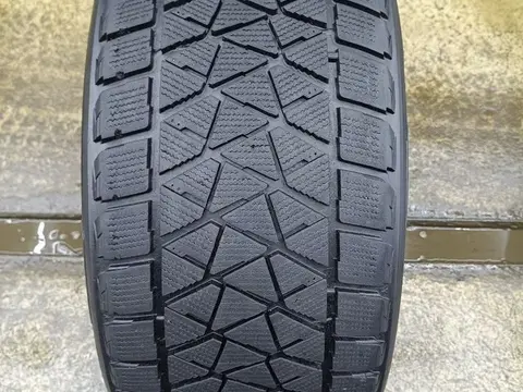 Bridgestone Blizzak DM-V2 275/40 R20 106T