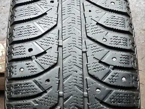 Bridgestone Ice Cruiser 7000S 185/60 R15 84T