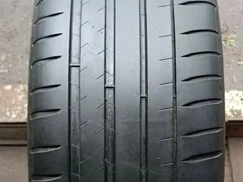 Michelin Pilot Sport 4 S 235/45 R20 100Y