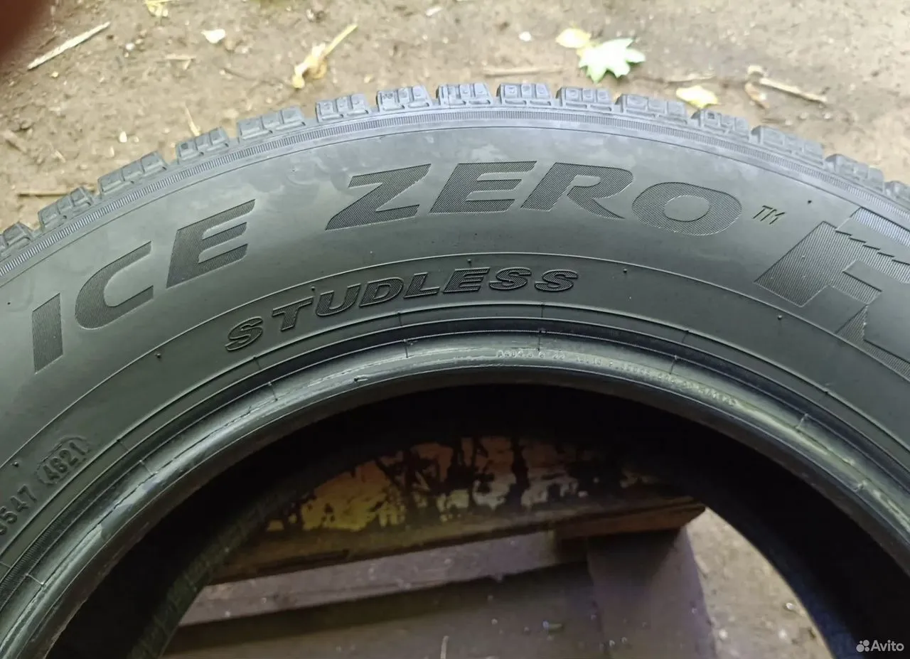 Pirelli Ice Zero FR 215/65 R16 102T, фото 4