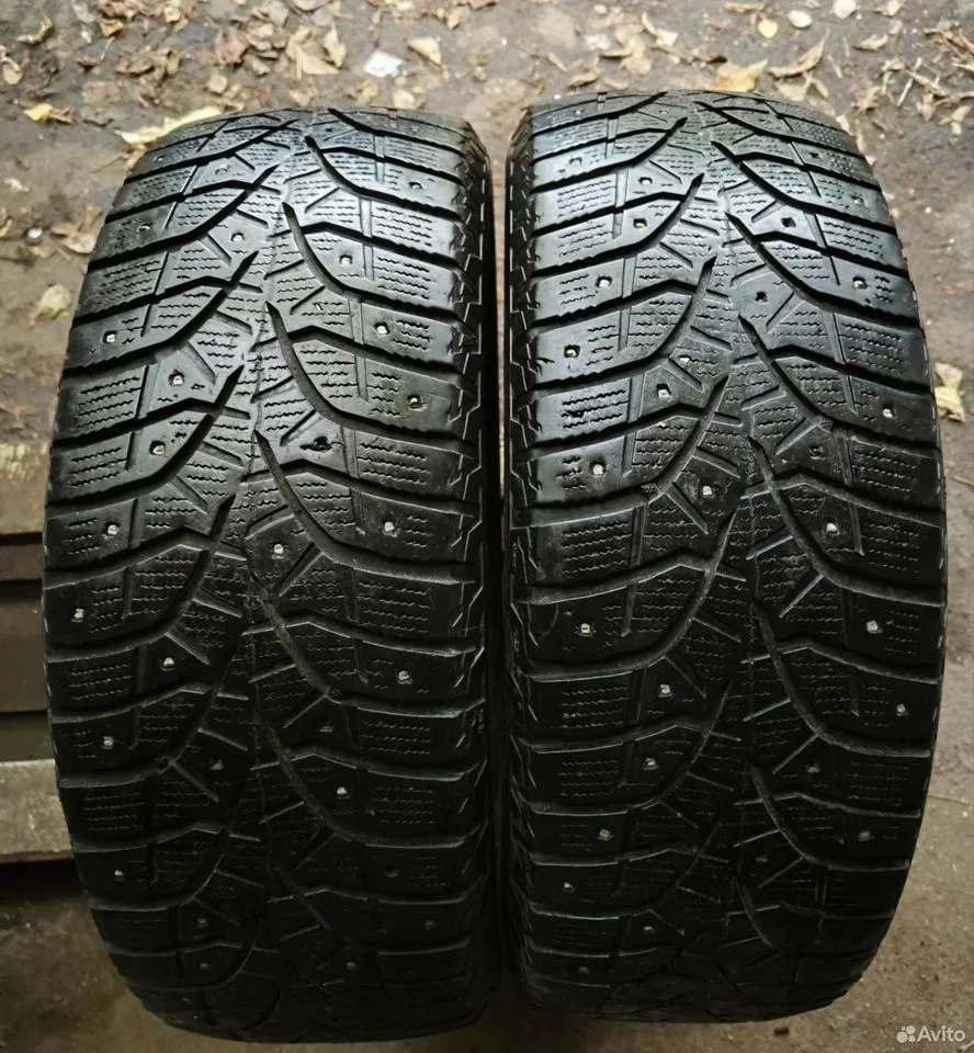 Bridgestone Blizzak Spike-02 215/60 R17 100T, фото 1