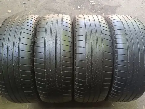 Bridgestone Turanza T001 215/55 R17 94V