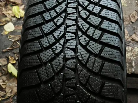 Kumho WinterCraft WP71 215/45 R17 91V