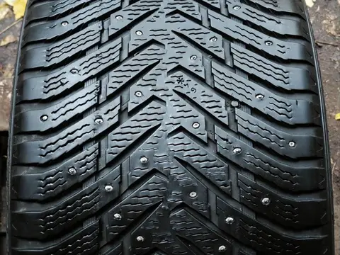 Nokian Tyres Hakkapeliitta 8 SUV 315/35 R20 110T