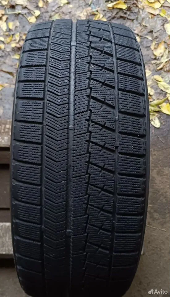 Bridgestone Blizzak VRX 225/40 R18 88S, фото 1