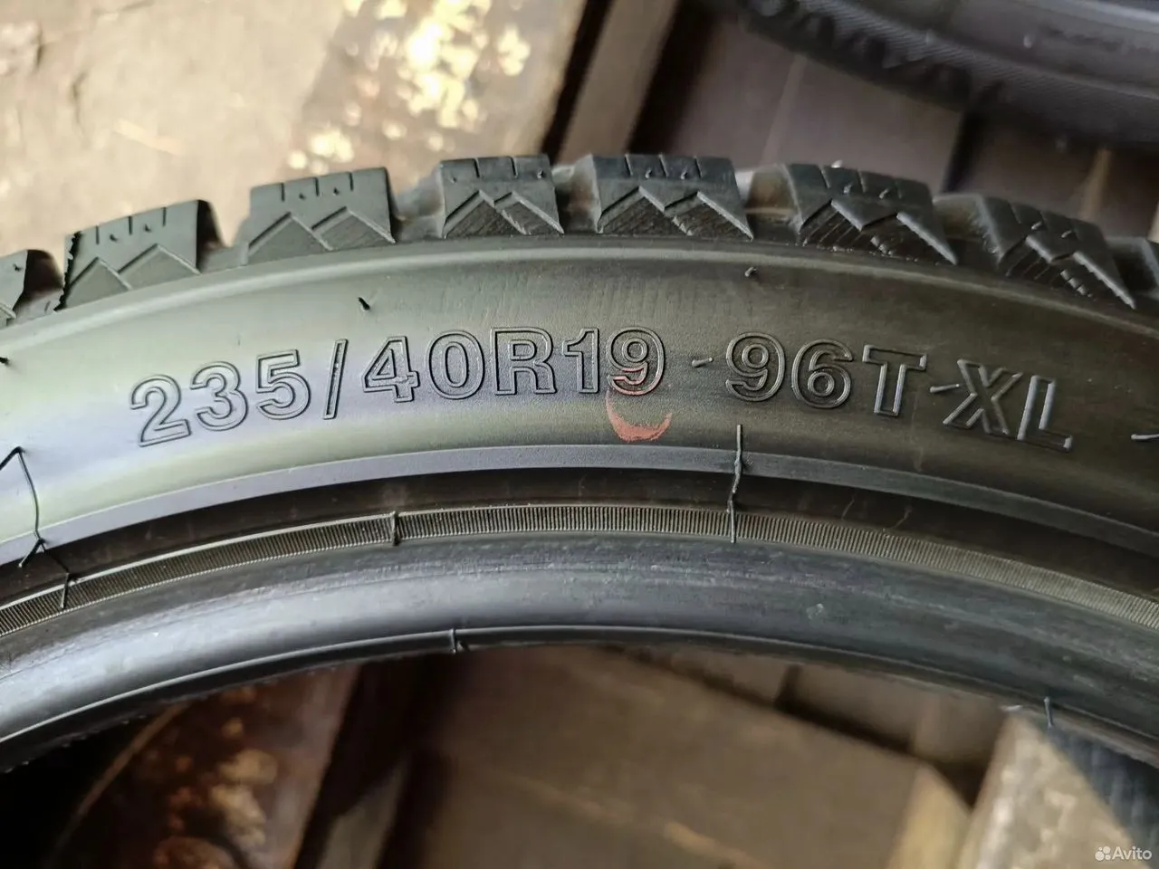 Arivo Ice Claw ARW7 235/40 R19 96T, фото 3