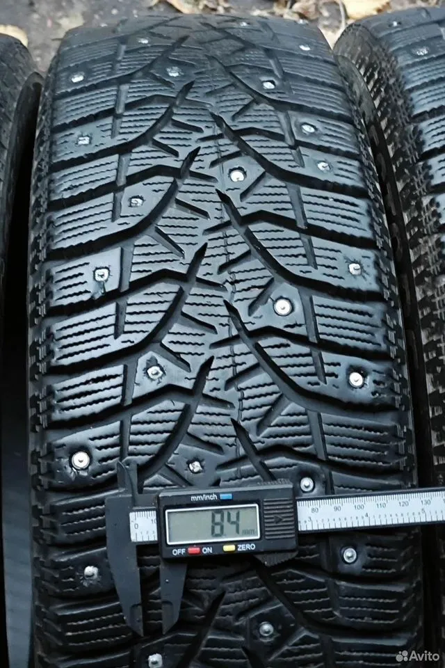 Bridgestone Blizzak Spike-02 185/65 R15 88T, фото 2